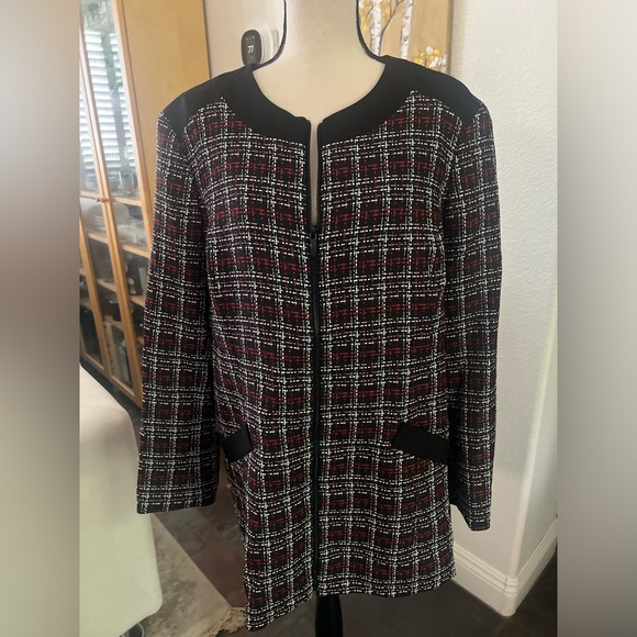 Kasper - elegant & modern plaid long blazer with zipper closure (NWOT) - Picture 3 of 12